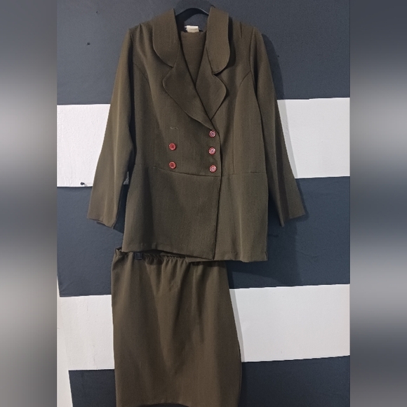 City Studio Women green olive matching set - Picture 2 of 16